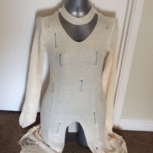 tunic with choker - Picture 2 of 7